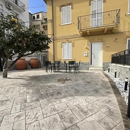住宿加早餐酒店 Central Vasto 3*